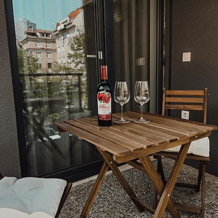 Elegant Escape Apartment II - City Centre Pressburg Exterior foto