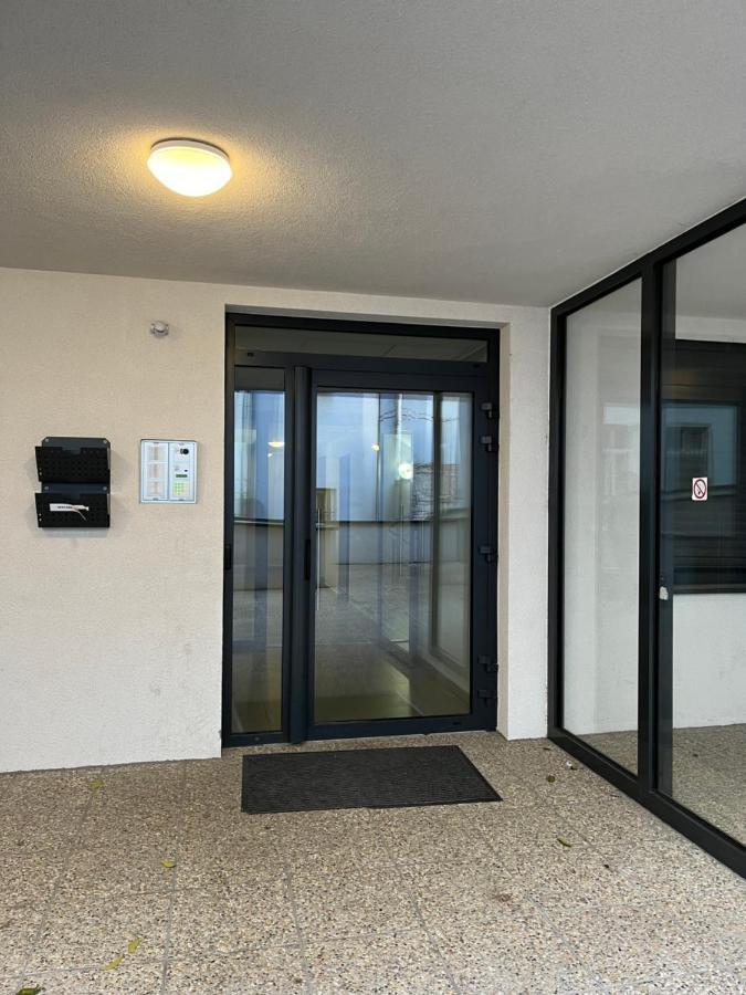 Elegant Escape Apartment II - City Centre Pressburg Exterior foto
