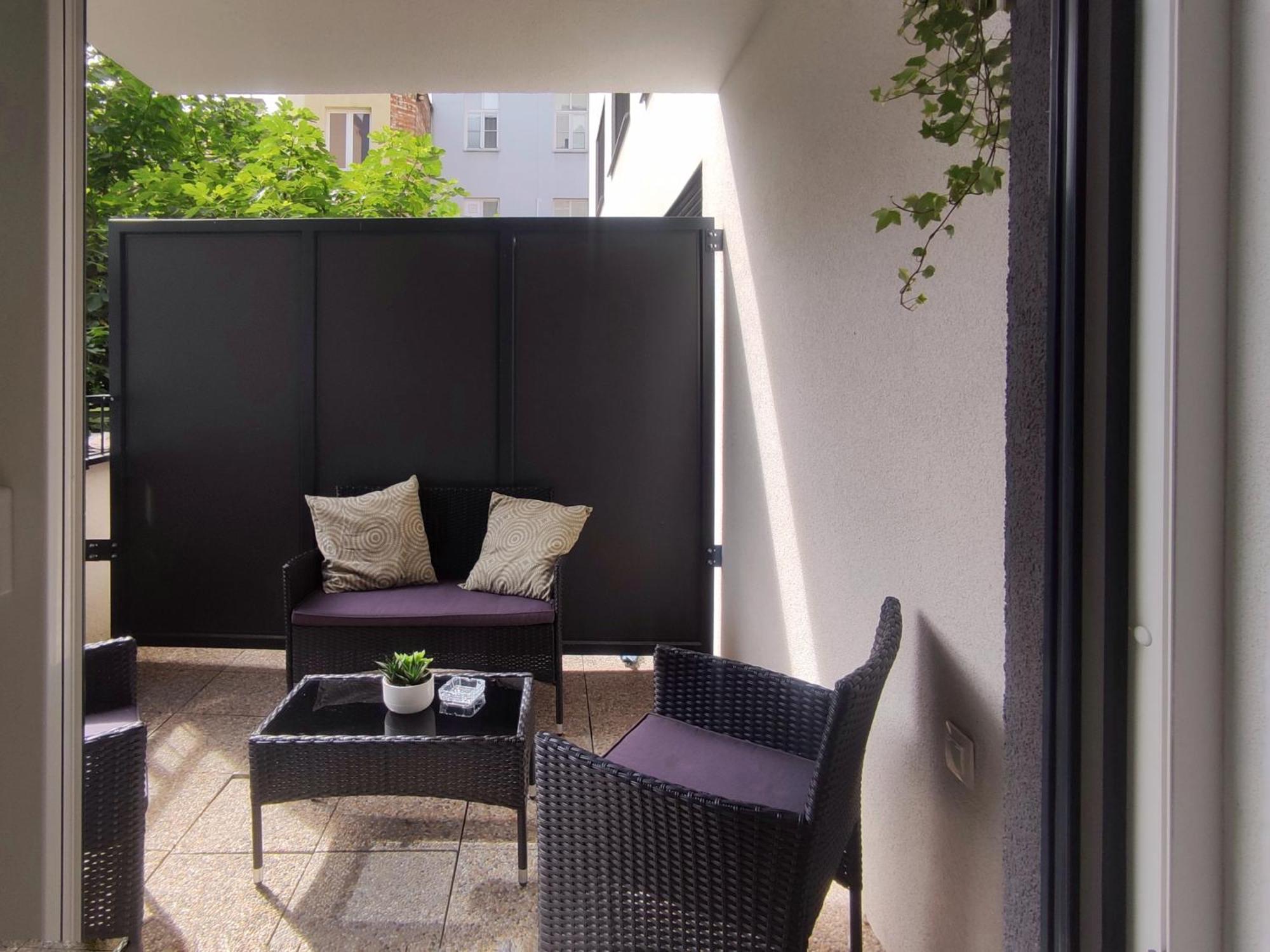 Elegant Escape Apartment II - City Centre Pressburg Exterior foto